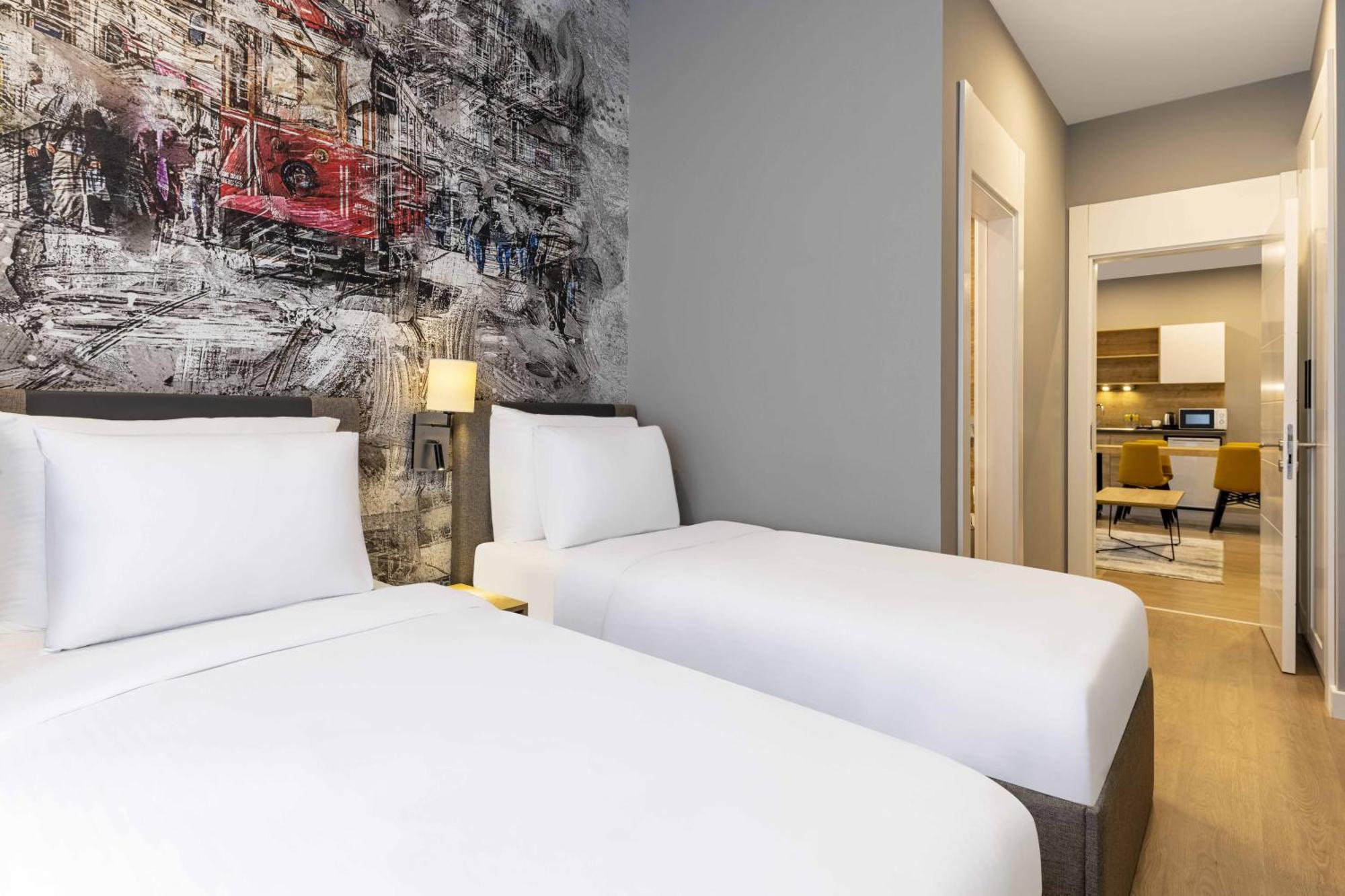 Days Inn & Suites By Wyndham Esenyurt Estambul Exterior foto