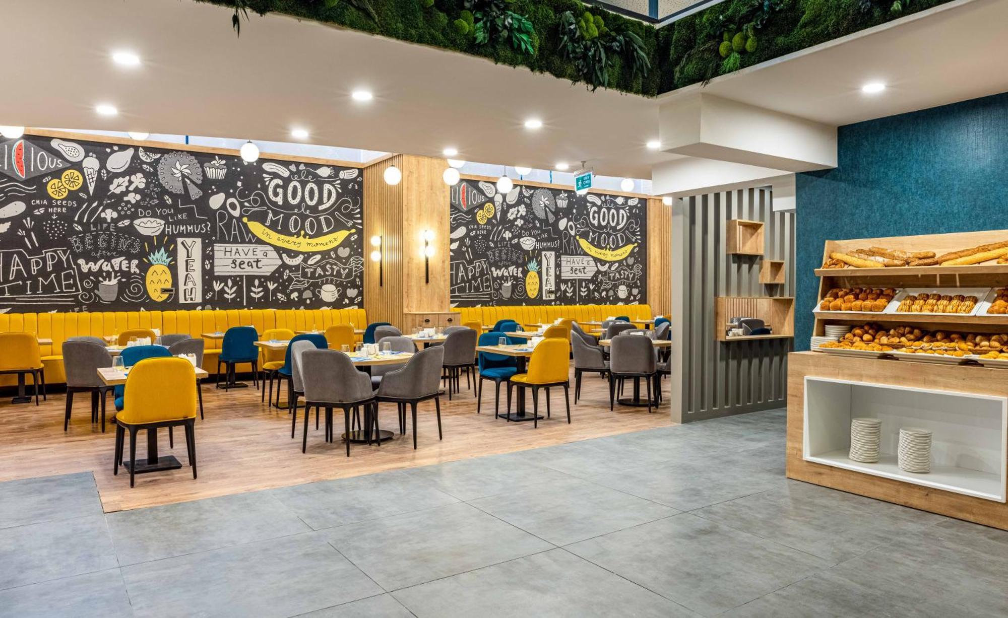 Days Inn & Suites By Wyndham Esenyurt Estambul Exterior foto