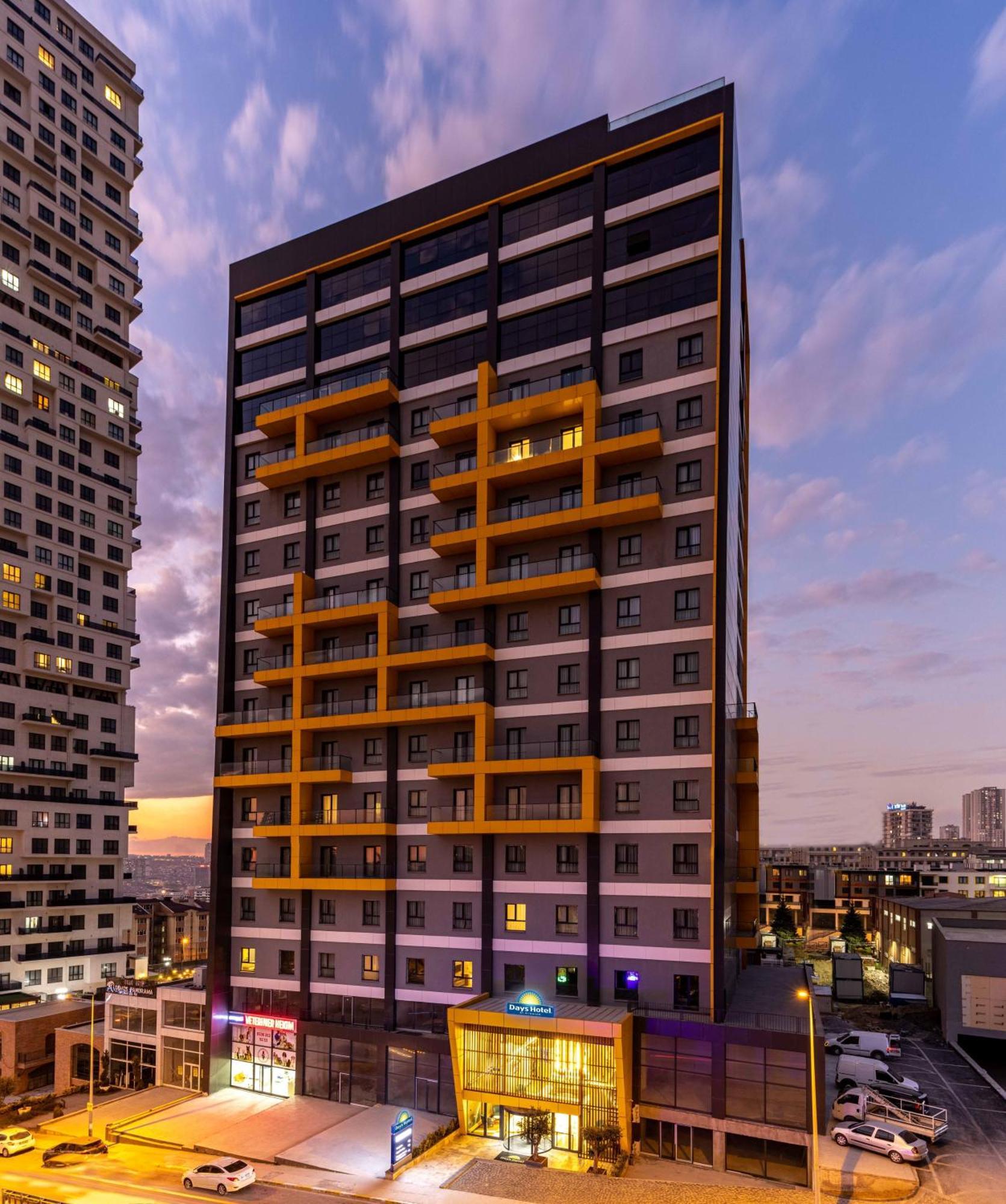 Days Inn & Suites By Wyndham Esenyurt Estambul Exterior foto